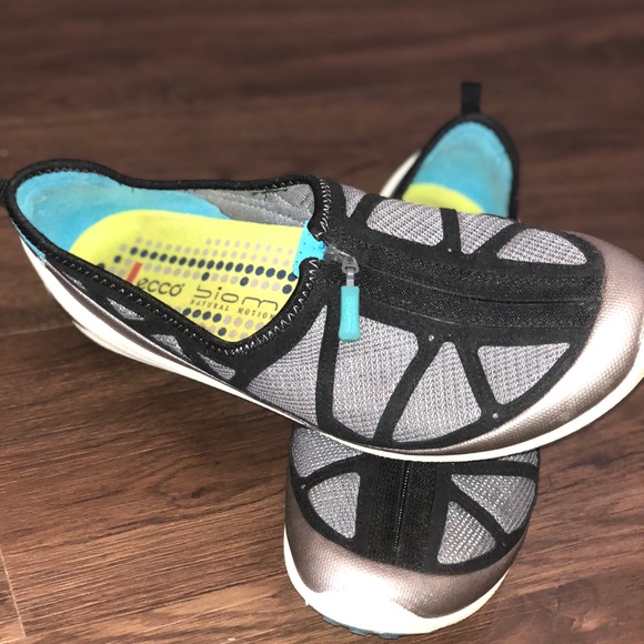 ecco zipper shoes